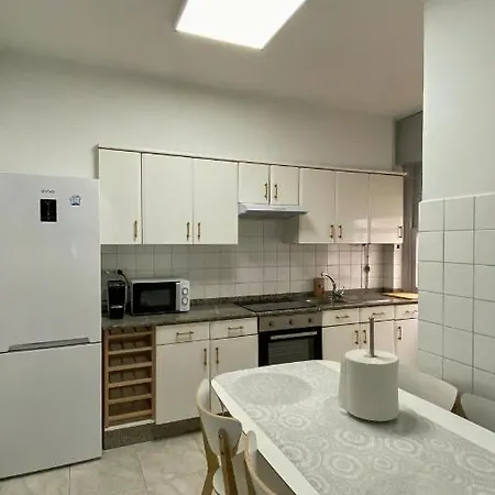 Διαμέρισμα Piso Turistico Tomas Paredes Samil *