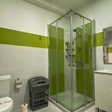 Piso Turistico Tomas Paredes Samil *